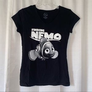 Black Disney’s Finding Nemo V-neck T-Shirt